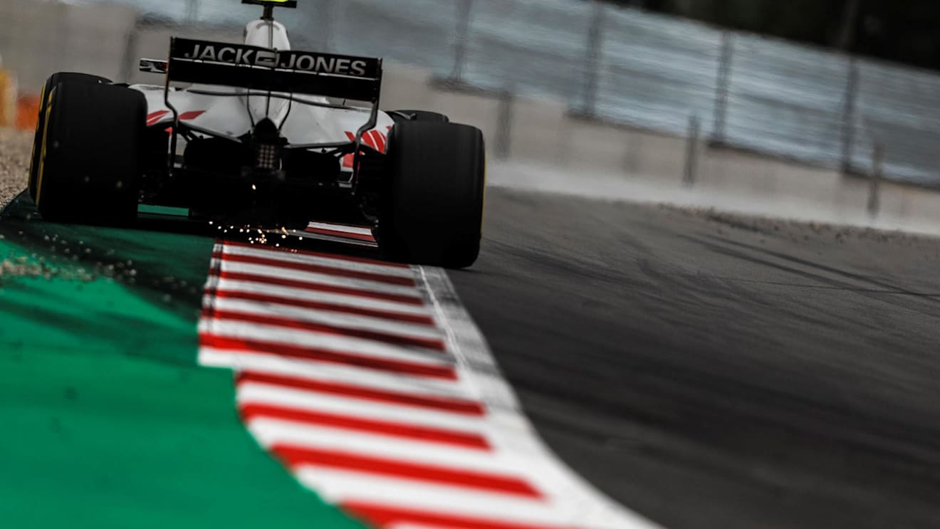 Kevin Magnussen (DEN) Haas VF-18 sparks at Formula One World Championship, Rd5, Spanish Grand Prix, Qualifying, Barcelona, Spain, Saturday 12 May 2018. © Manuel Goria/Sutton Images