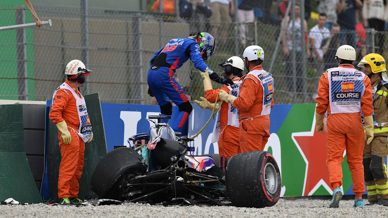 Brendon Hartley (NZL) Scuderia Toro Rosso STR13 crashed in Fp3 at Formula One World Championship, Rd5, Spanish Grand Prix, Qualifying, Barcelona, Spain, Saturday 12 May 2018. © Jerry Andre/Sutton Images