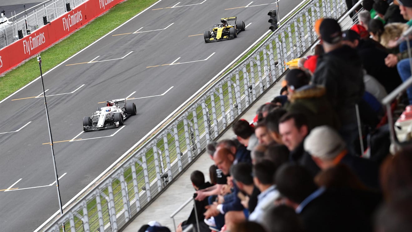 Marcus Ericsson (SWE) Alfa Romeo Sauber C37 leads Carlos Sainz jr (ESP) Renault Sport F1 Team RS18 at Formula One World Championship, Rd5, Spanish Grand Prix, Race, Barcelona, Spain, Sunday 13 May 2018. © Jerry Andre/Sutton Images