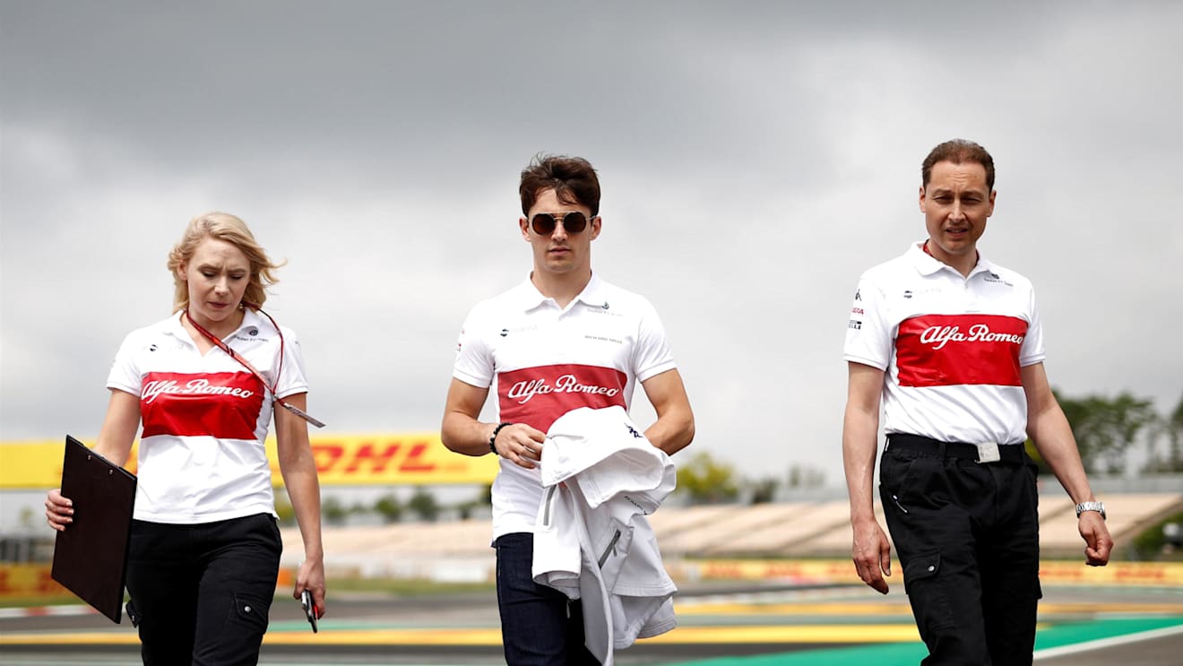 Charles Leclerc (MON) Alfa Romeo Sauber F1 Team with Ruth Buscombe (GBR) Alfa Romeo Sauber F1 Team Race Strategist at Formula One World Championship, Rd5, Spanish Grand Prix, Preparations, Barcelona, Spain, Thursday 10 May 2018. © Mark Sutton/Sutton Images