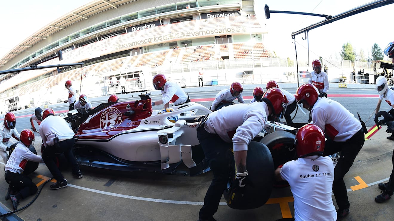 Marcus Ericsson (SWE) Alfa Romeo Sauber C37 pit stop at Formula One Testing, Day One, Barcelona, Spain, 6 March 2018. © Jerry Andre/Sutton Images