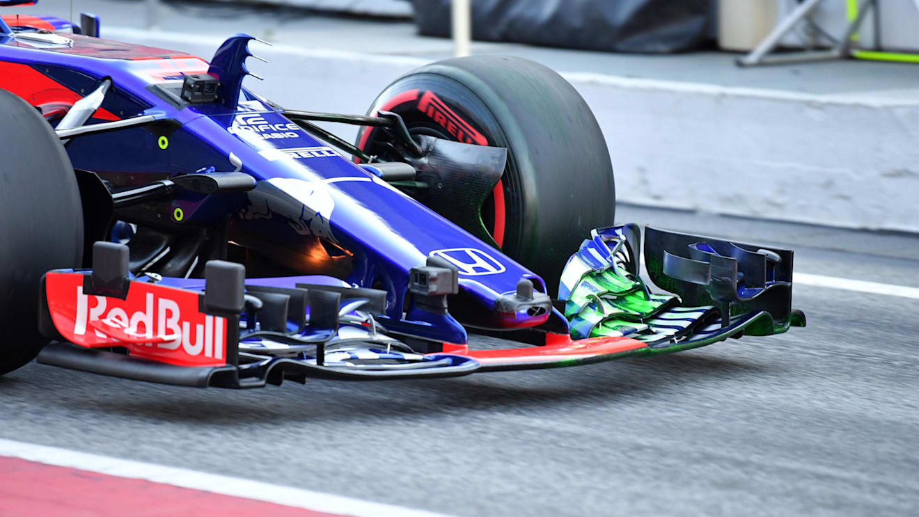 Brendon Hartley (NZL) Scuderia Toro Rosso STR13 front wing with aero paint at Formula One Testing, Day Two, Barcelona, Spain, 7 March 2018. © Mark Sutton/Sutton Images