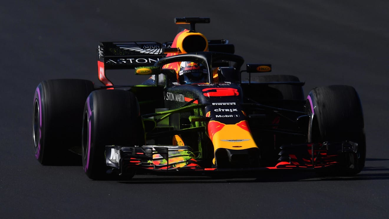 Daniel Ricciardo (AUS) Red Bull Racing RB14 with aero paint on front suspension at Formula One Testing, Day Two, Barcelona, Spain, 7 March 2018. © Mark Sutton/Sutton Images