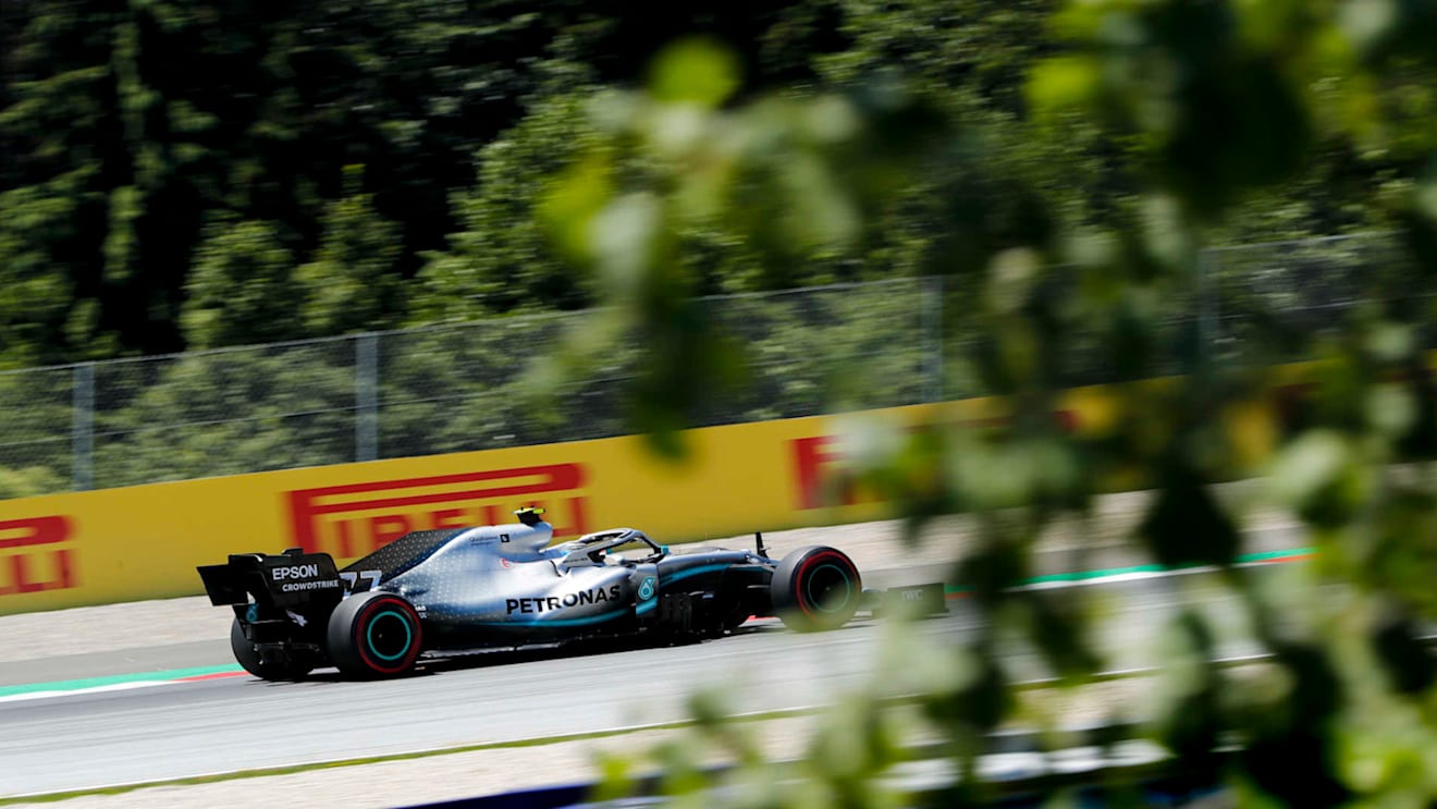 RED BULL RING, AUSTRIA - JUNE 29: Valtteri Bottas, Mercedes AMG W10 during the Austrian GP at Red Bull Ring on June 29, 2019 in Red Bull Ring, Austria. (Photo by Steven Tee / LAT Images)