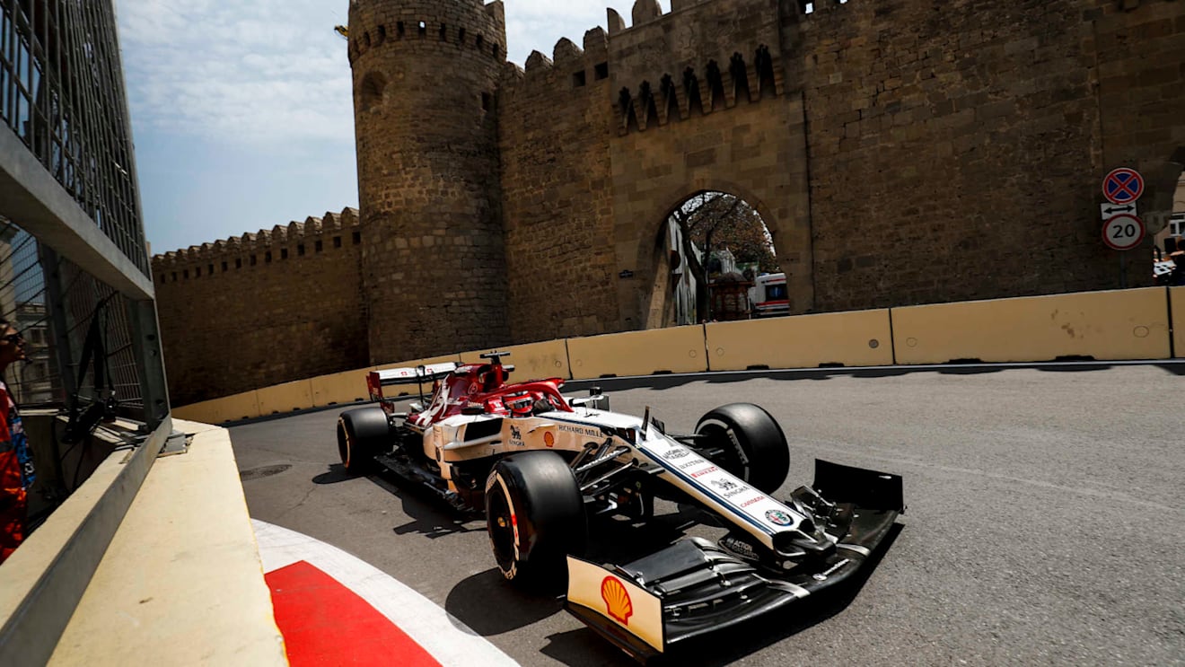 BAKU CITY CIRCUIT, AZERBAIJAN - APRIL 26: Kimi Raikkonen, Alfa Romeo Racing C38 during the Azerbaijan GP at Baku City Circuit on April 26, 2019 in Baku City Circuit, Azerbaijan. (Photo by Zak Mauger / LAT Images)