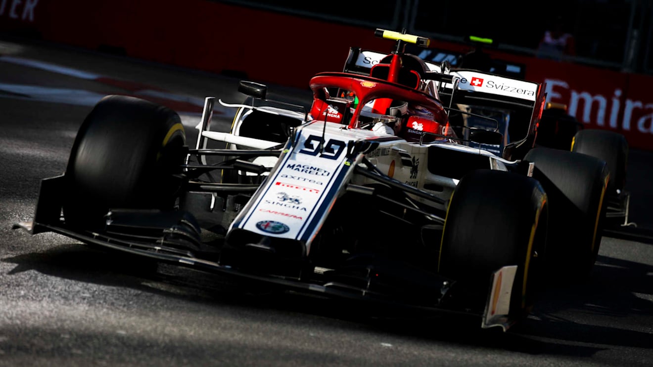 BAKU CITY CIRCUIT, AZERBAIJAN - APRIL 28: Antonio Giovinazzi, Alfa Romeo Racing C38 during the Azerbaijan GP at Baku City Circuit on April 28, 2019 in Baku City Circuit, Azerbaijan. (Photo by Joe Portlock / LAT Images)