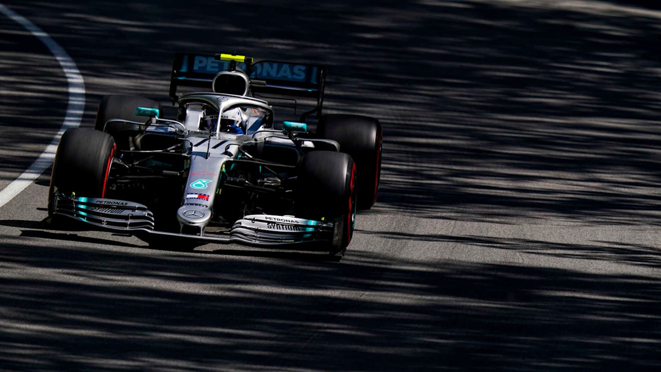 CIRCUIT GILLES-VILLENEUVE, CANADA - JUNE 07: Valtteri Bottas, Mercedes AMG W10 during the Canadian GP at Circuit Gilles-Villeneuve on June 07, 2019 in Circuit Gilles-Villeneuve, Canada. (Photo by Glenn Dunbar / LAT Images)