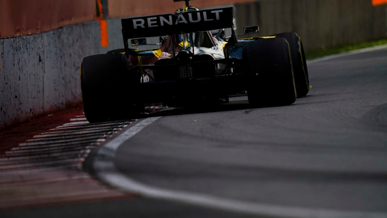 CIRCUIT GILLES-VILLENEUVE, CANADA - JUNE 07: Daniel Ricciardo, Renault R.S.19 during the Canadian GP at Circuit Gilles-Villeneuve on June 07, 2019 in Circuit Gilles-Villeneuve, Canada. (Photo by Glenn Dunbar / LAT Images)