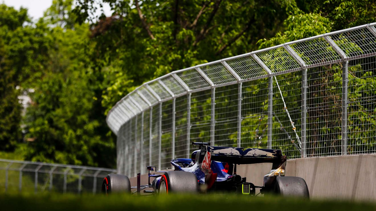 CIRCUIT GILLES-VILLENEUVE, CANADA - JUNE 08: Daniil Kvyat, Toro Rosso STR14 during the Canadian GP at Circuit Gilles-Villeneuve on June 08, 2019 in Circuit Gilles-Villeneuve, Canada. (Photo by Zak Mauger / LAT Images)