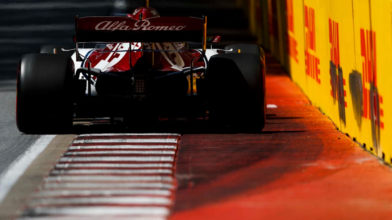 CIRCUIT GILLES-VILLENEUVE, CANADA - JUNE 08: Antonio Giovinazzi, Alfa Romeo Racing C38 during the Canadian GP at Circuit Gilles-Villeneuve on June 08, 2019 in Circuit Gilles-Villeneuve, Canada. (Photo by Zak Mauger / LAT Images)