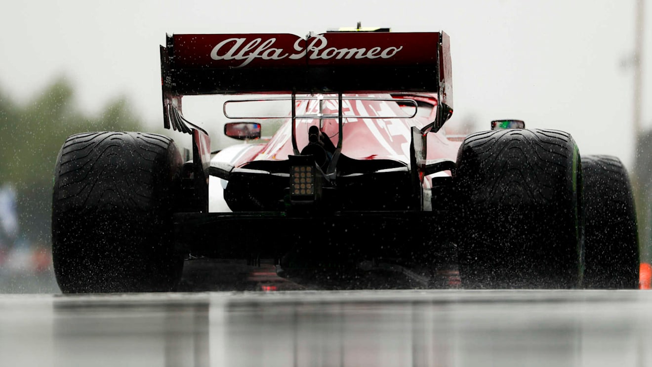 HUNGARORING, HUNGARY - AUGUST 02: Antonio Giovinazzi, Alfa Romeo Racing C38 during the Hungarian GP at Hungaroring on August 02, 2019 in Hungaroring, Hungary. (Photo by Sam Bloxham / LAT Images)