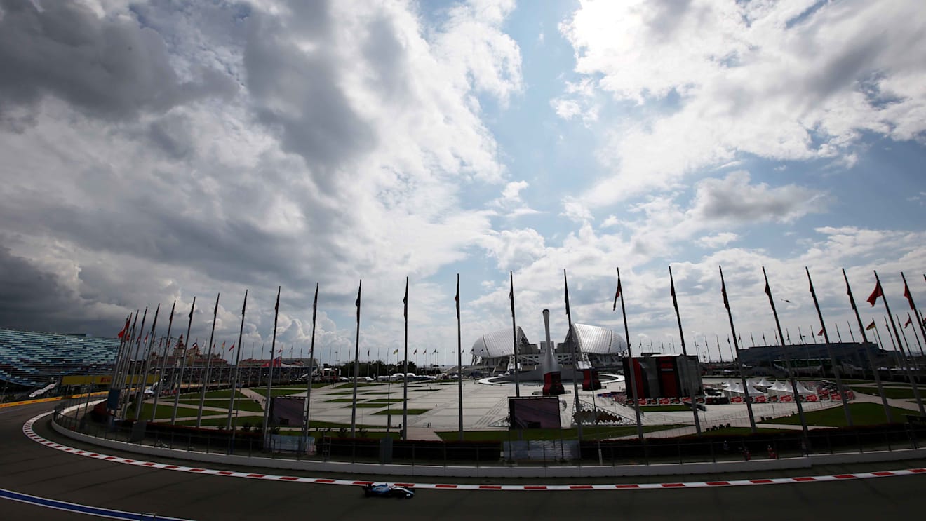 SOCHI, RUSSIA - SEPTEMBER 28: George Russell of Great Britain driving the (63) Rokit Williams Racing FW42 Mercedes on track during final practice for the F1 Grand Prix of Russia at Sochi Autodrom on September 28, 2019 in Sochi, Russia. (Photo by Charles Coates/Getty Images)