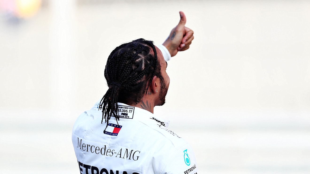 SOCHI, RUSSIA - SEPTEMBER 28: Second place qualifier Lewis Hamilton of Great Britain and Mercedes GP gives the crowd a thumbs up from parc ferme during qualifying for the F1 Grand Prix of Russia at Sochi Autodrom on September 28, 2019 in Sochi, Russia. (Photo by Mark Thompson/Getty Images)