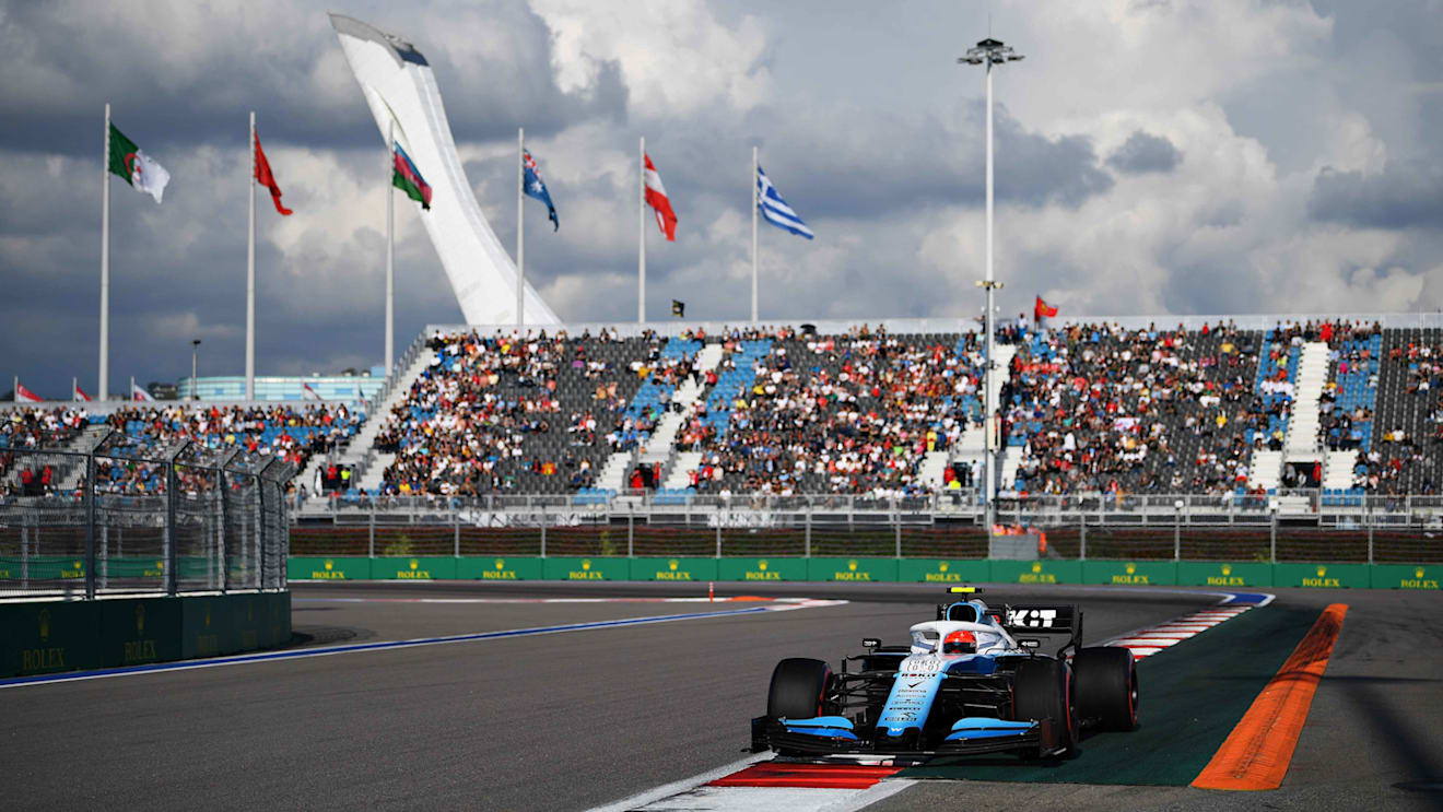 SOCHI, RUSSIA - SEPTEMBER 28: Robert Kubica of Poland driving the (88) Rokit Williams Racing FW42 Mercedes on track during qualifying for the F1 Grand Prix of Russia at Sochi Autodrom on September 28, 2019 in Sochi, Russia. (Photo by Clive Mason/Getty Images)