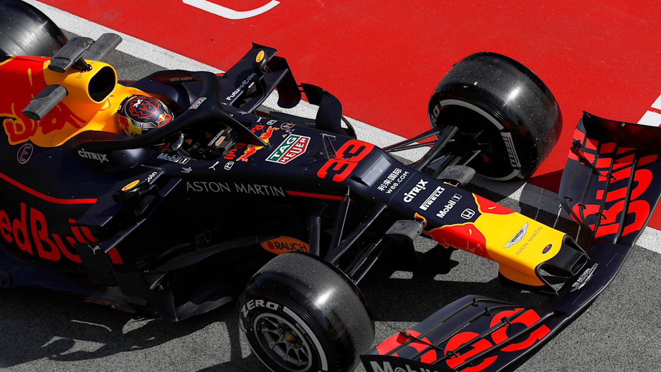 CIRCUIT DE BARCELONA-CATALUNYA, SPAIN - FEBRUARY 18: Max Verstappen, Red Bull Racing RB15 stops in pit lane during the Barcelona February testing at Circuit de Barcelona-Catalunya on February 18, 2019 in Circuit de Barcelona-Catalunya, Spain. (Photo by Glenn Dunbar / LAT Images)