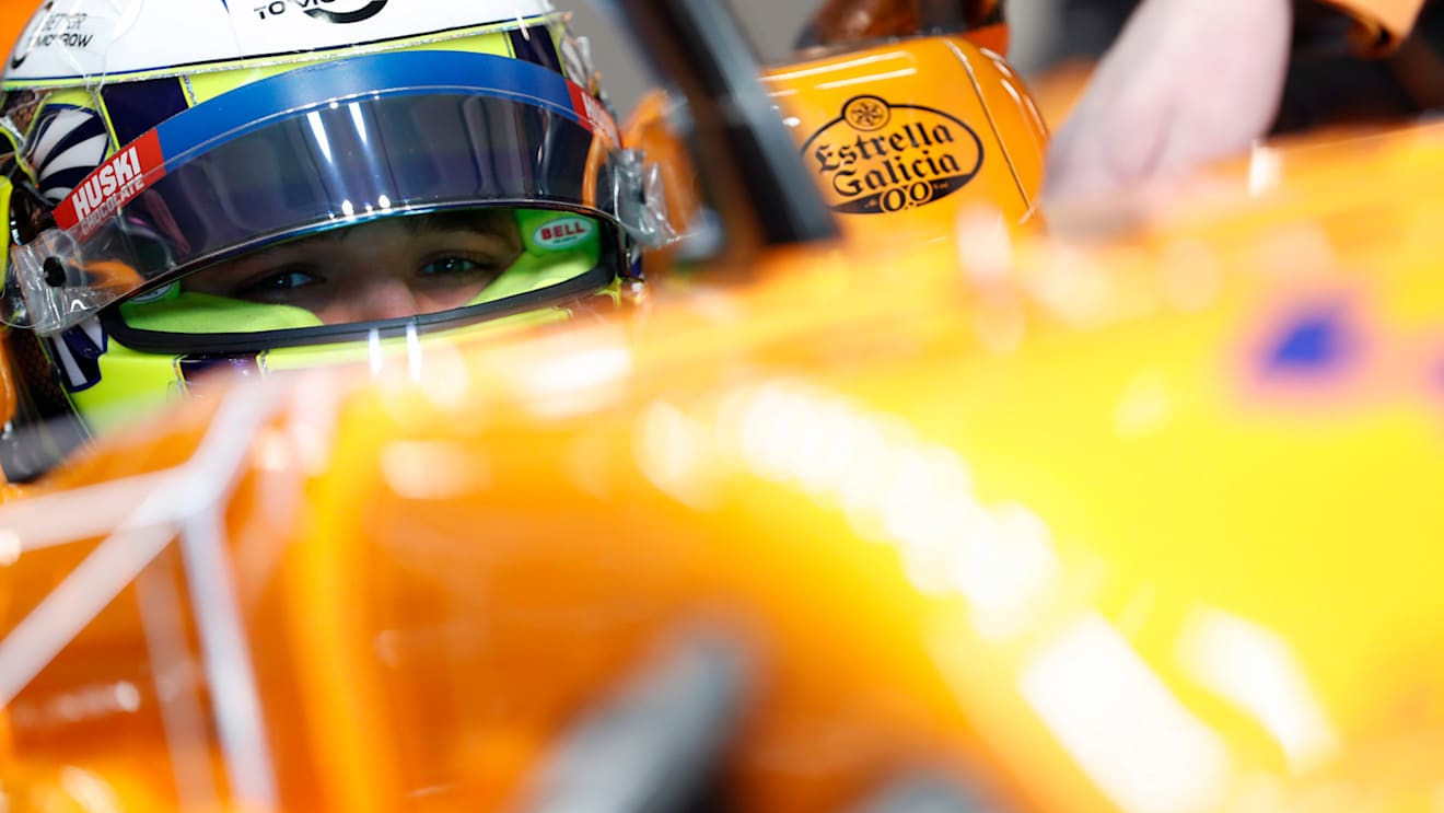 CIRCUIT DE BARCELONA-CATALUNYA, SPAIN - FEBRUARY 19: Lando Norris, McLaren MCL34 during the Barcelona February testing at Circuit de Barcelona-Catalunya on February 19, 2019 in Circuit de Barcelona-Catalunya, Spain. (Photo by Zak Mauger / LAT Images)