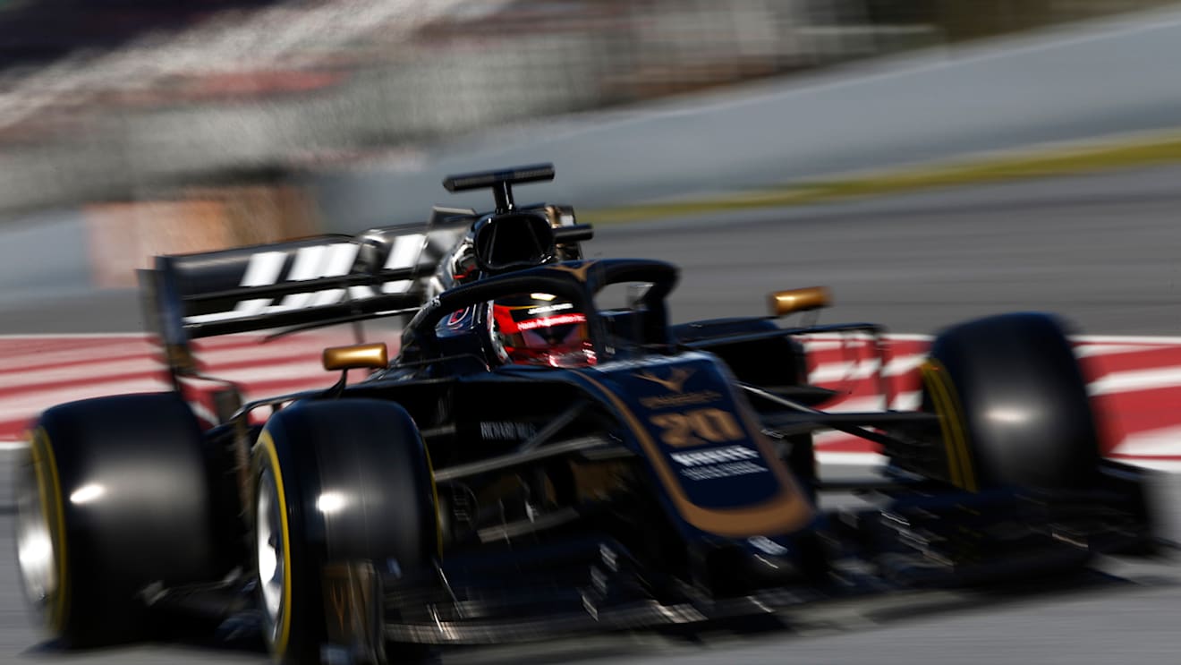 CIRCUIT DE BARCELONA-CATALUNYA, SPAIN - FEBRUARY 26: Kevin Magnussen, Haas F1 Team VF-19 during the Barcelona February testing II at Circuit de Barcelona-Catalunya on February 26, 2019 in Circuit de Barcelona-Catalunya, Spain. (Photo by Andy Hone / LAT Images)