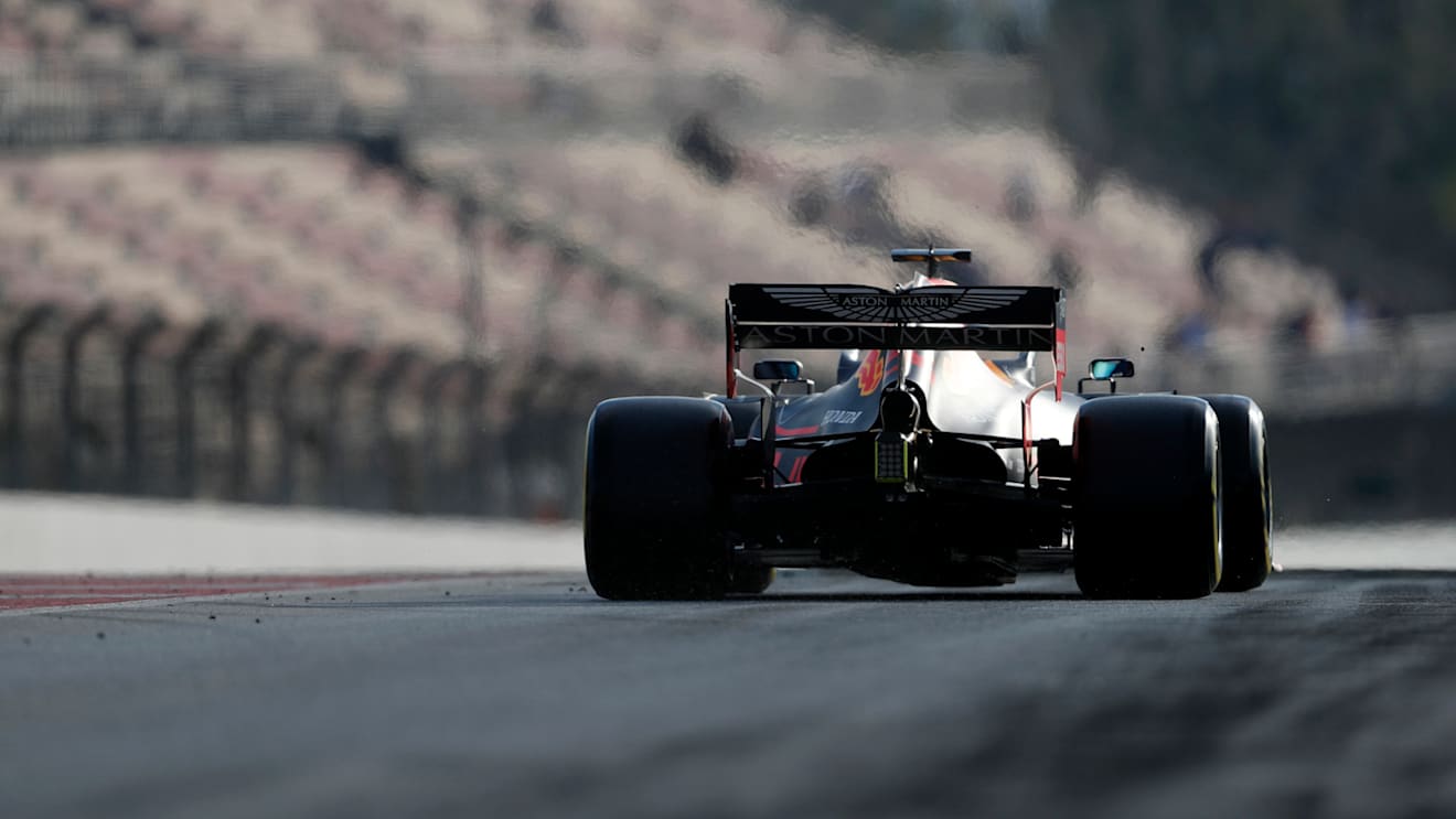 CIRCUIT DE BARCELONA-CATALUNYA, SPAIN - FEBRUARY 26: Alex Albon, Scuderia Toro Rosso STR14 during the Barcelona February testing II at Circuit de Barcelona-Catalunya on February 26, 2019 in Circuit de Barcelona-Catalunya, Spain. (Photo by Zak Mauger / LAT Images)