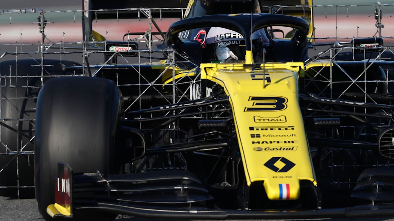 CIRCUIT DE BARCELONA-CATALUNYA, SPAIN - FEBRUARY 27: Daniel Ricciardo, Renault F1 Team R.S. 19  with aero sensors during the Barcelona February testing II at Circuit de Barcelona-Catalunya on February 27, 2019 in Circuit de Barcelona-Catalunya, Spain. (Photo by Zak Mauger / LAT Images)