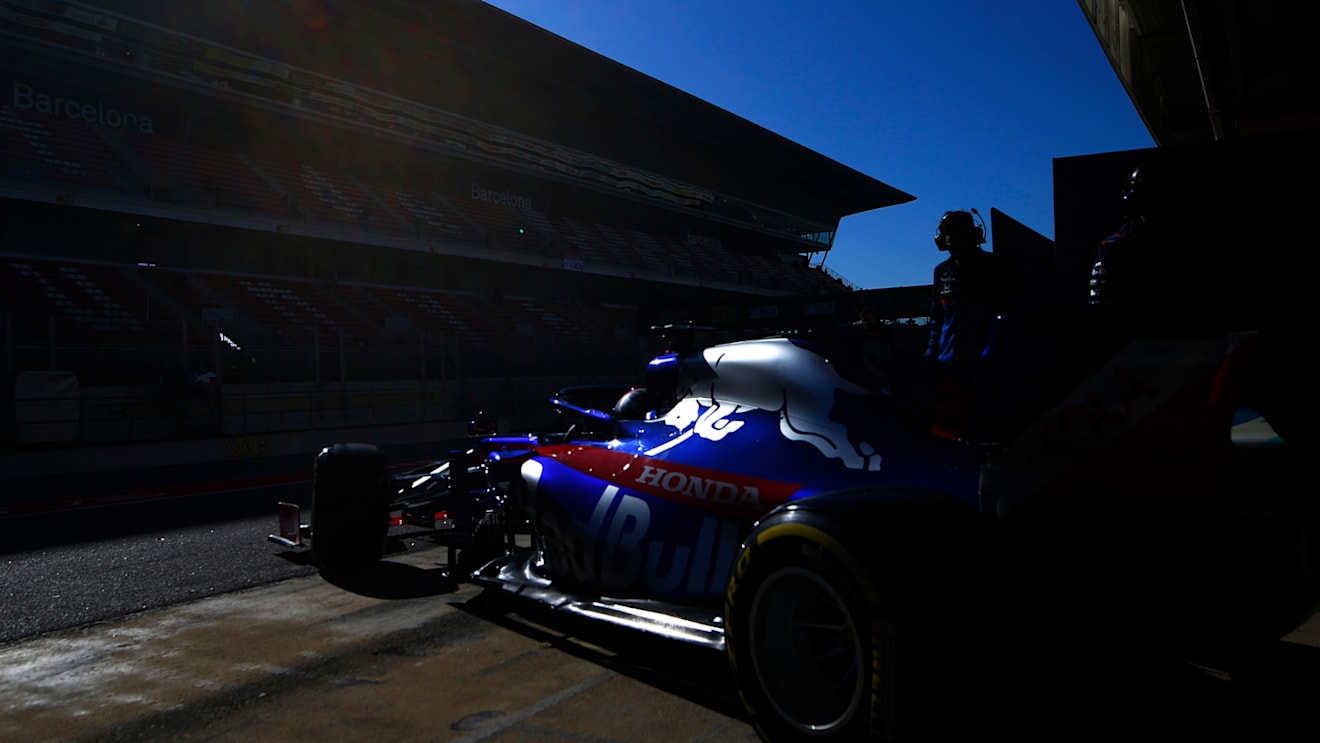 CIRCUIT DE BARCELONA-CATALUNYA, SPAIN - FEBRUARY 27: Daniil Kvyat, Scuderia Toro Rosso STR14 during the Barcelona February testing II at Circuit de Barcelona-Catalunya on February 27, 2019 in Circuit de Barcelona-Catalunya, Spain. (Photo by Andy Hone / LAT Images)
