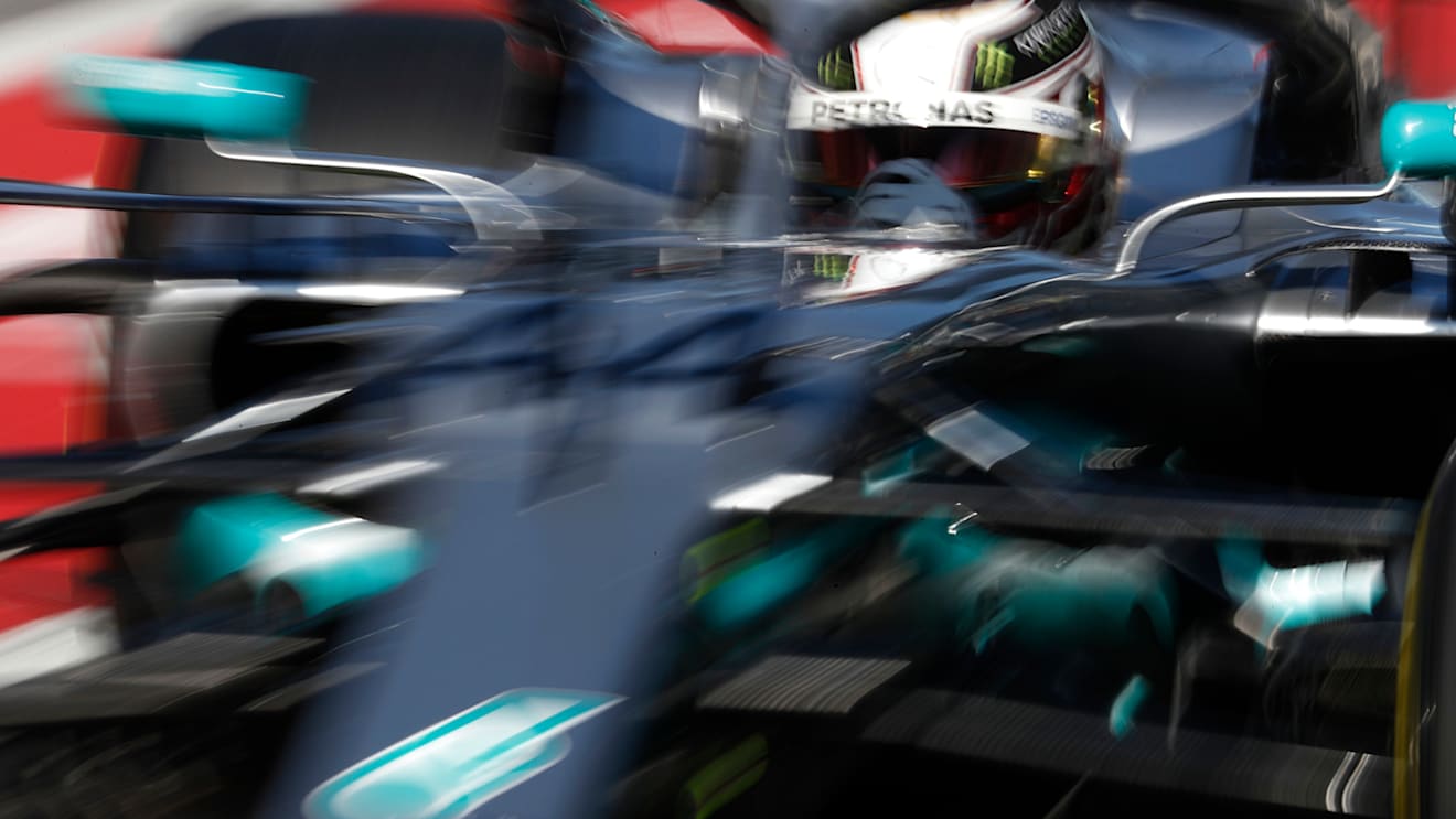 CIRCUIT DE BARCELONA-CATALUNYA, SPAIN - FEBRUARY 27: Lewis Hamilton, Mercedes-AMG F1 W10 EQ Power+ during the Barcelona February testing II at Circuit de Barcelona-Catalunya on February 27, 2019 in Circuit de Barcelona-Catalunya, Spain. (Photo by Zak Mauger / LAT Images)