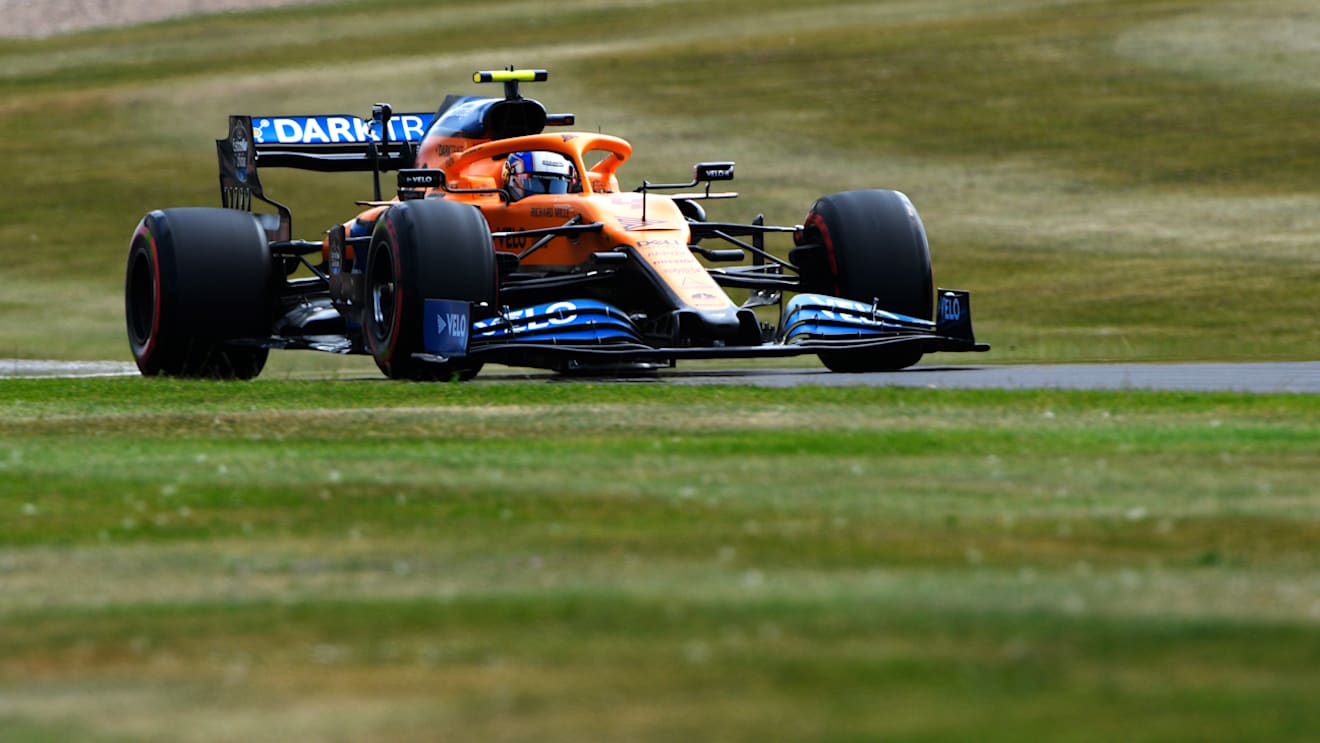 NORTHAMPTON, ENGLAND - AUGUST 08: Lando Norris of Great Britain driving the (4) McLaren F1 Team MCL35 Renault on track during qualifying for the F1 70th Anniversary Grand Prix at Silverstone on August 08, 2020 in Northampton, England. (Photo by Rudy Carezzevoli/Getty Images)