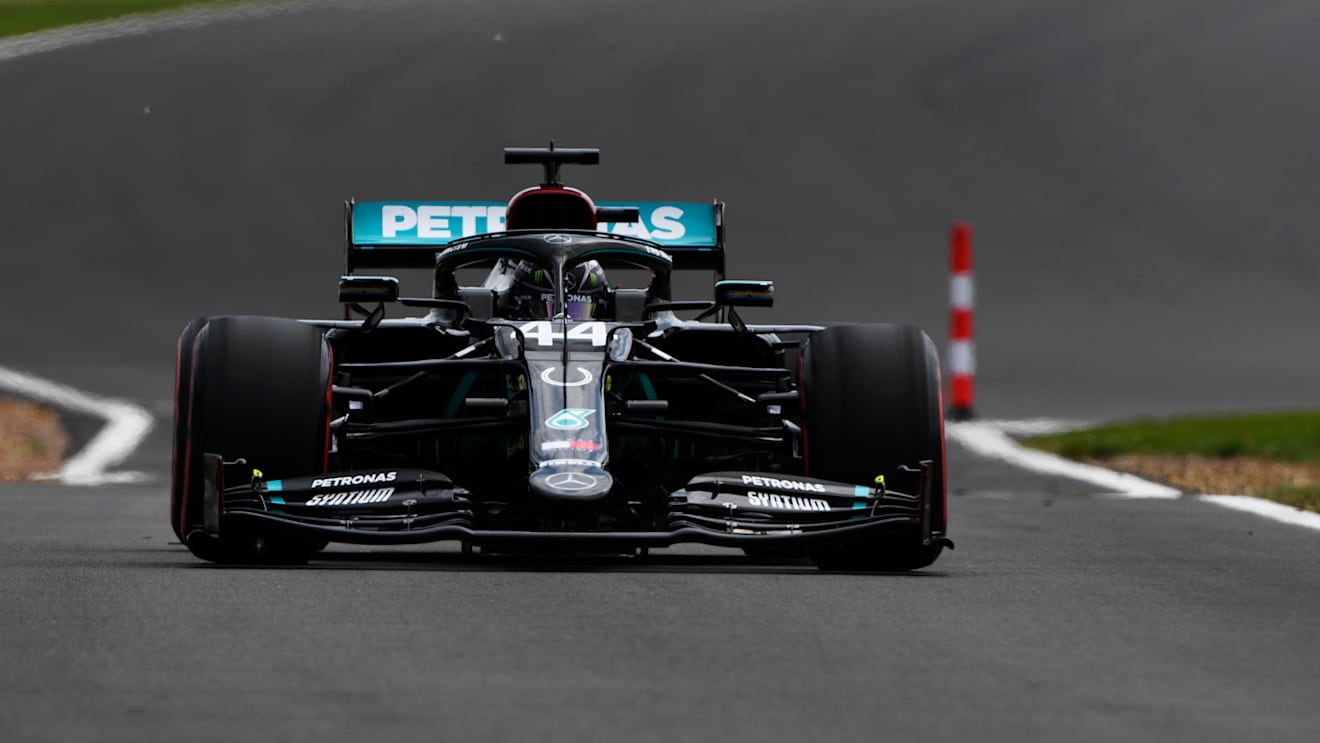NORTHAMPTON, ENGLAND - AUGUST 08: Lewis Hamilton of Great Britain driving the (44) Mercedes AMG Petronas F1 Team Mercedes W11 on track during qualifying for the F1 70th Anniversary Grand Prix at Silverstone on August 08, 2020 in Northampton, England. (Photo by Rudy Carezzevoli/Getty Images)