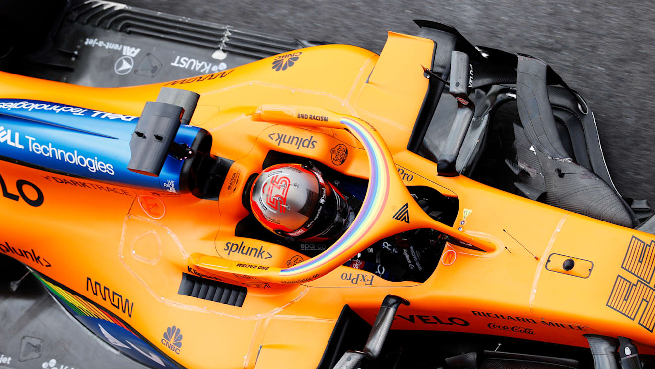 NORTHAMPTON, ENGLAND - AUGUST 08: Carlos Sainz of Spain driving the (55) McLaren F1 Team MCL35 Renault during qualifying for the F1 70th Anniversary Grand Prix at Silverstone on August 08, 2020 in Northampton, England. (Photo by Andrew Boyers/Pool via Getty Images)
