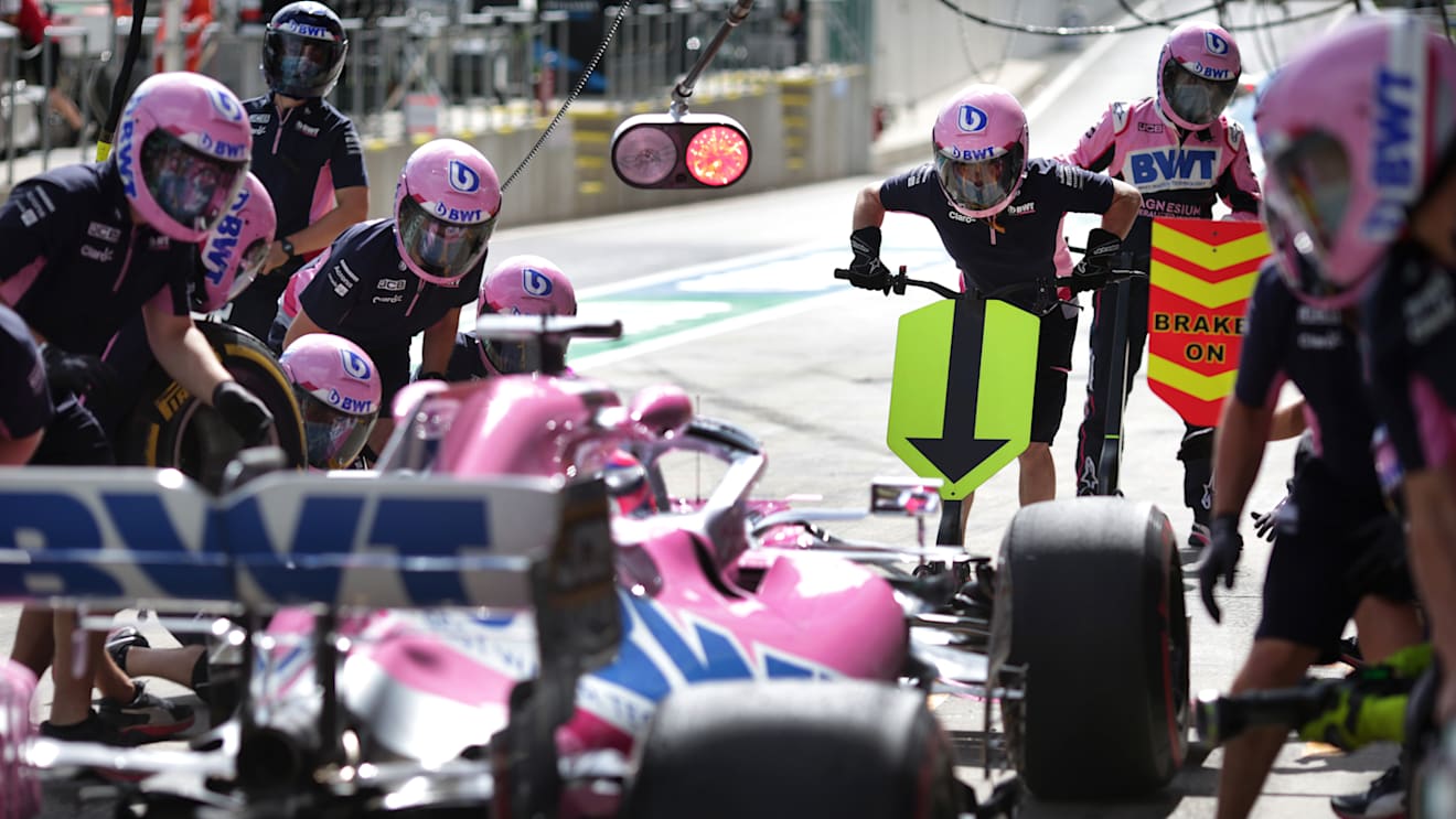 SPIELBERG, AUSTRIA - JULY 03: Racing Point team members prepare for a pit stop during practice for the F1 Grand Prix of Austria at Red Bull Ring on July 03, 2020 in Spielberg, Austria. (Photo by Peter Fox/Getty Images)