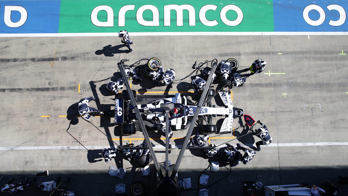 SPIELBERG, AUSTRIA - JULY 05: Daniil Kvyat of Russia driving the (26) Scuderia AlphaTauri AT01 Honda comes in for a pit stop during the Formula One Grand Prix of Austria at Red Bull Ring on July 05, 2020 in Spielberg, Austria. (Photo by Peter Fox/Getty Images)