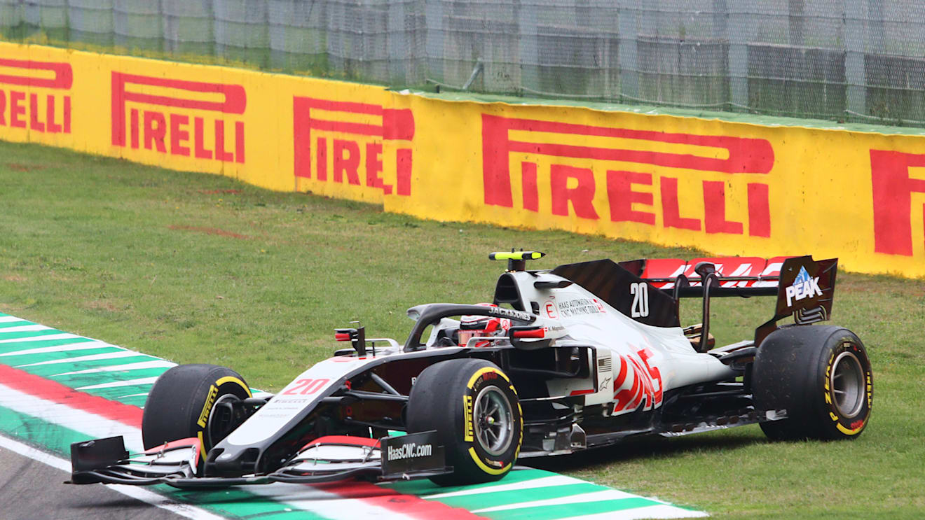 IMOLA, ITALY - NOVEMBER 01: Kevin Magnussen of Denmark driving the (20) Haas F1 Team VF-20 Ferrari spins off during the F1 Grand Prix of Emilia Romagna at Autodromo Enzo e Dino Ferrari on November 01, 2020 in Imola, Italy. (Photo by Davide Gennari - Pool/Getty Images)