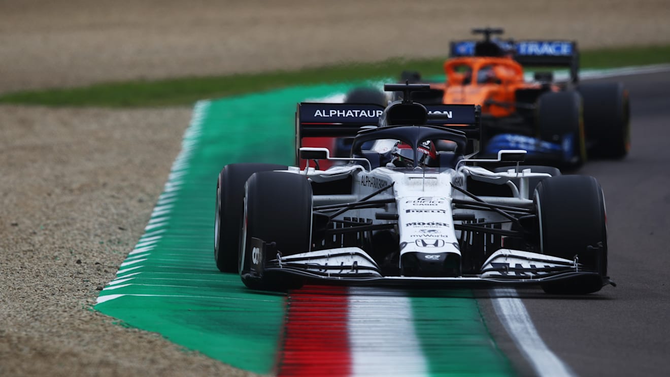IMOLA, ITALY - NOVEMBER 01: Daniil Kvyat of Russia driving the (26) Scuderia AlphaTauri AT01 Honda on track during the F1 Grand Prix of Emilia Romagna at Autodromo Enzo e Dino Ferrari on November 01, 2020 in Imola, Italy. (Photo by Joe Portlock/Getty Images)