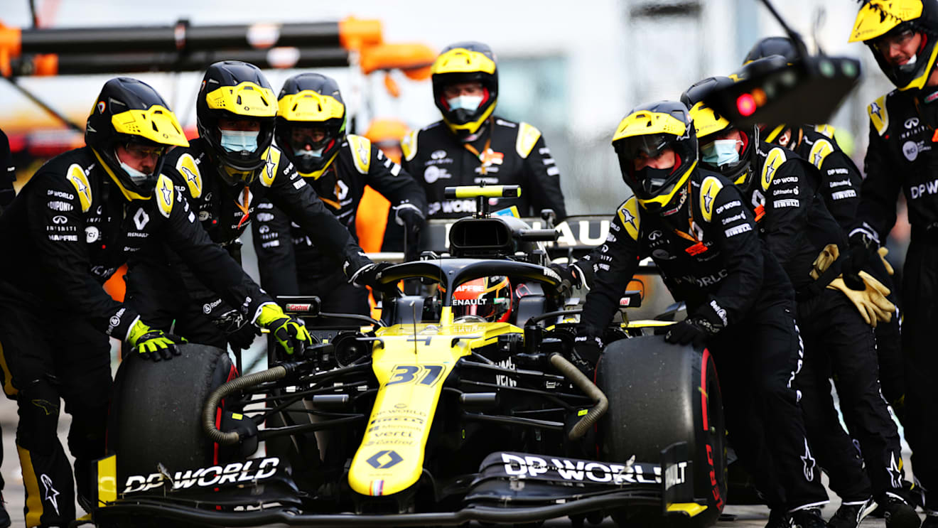 NUERBURG, GERMANY - OCTOBER 11: Esteban Ocon of France driving the (31) Renault Sport Formula One Team RS20 retires from the race during the F1 Eifel Grand Prix at Nuerburgring on October 11, 2020 in Nuerburg, Germany. (Photo by Peter Fox/Getty Images)