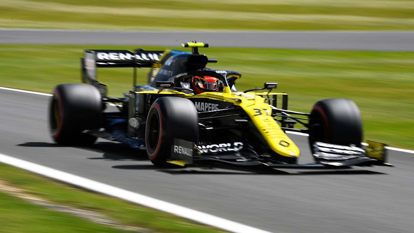 NORTHAMPTON, ENGLAND - AUGUST 01: Esteban Ocon of France driving the (31) Renault Sport Formula One Team RS20 during qualifying for the F1 Grand Prix of Great Britain at Silverstone on August 01, 2020 in Northampton, England. (Photo by Rudy Carezzevoli/Getty Images)