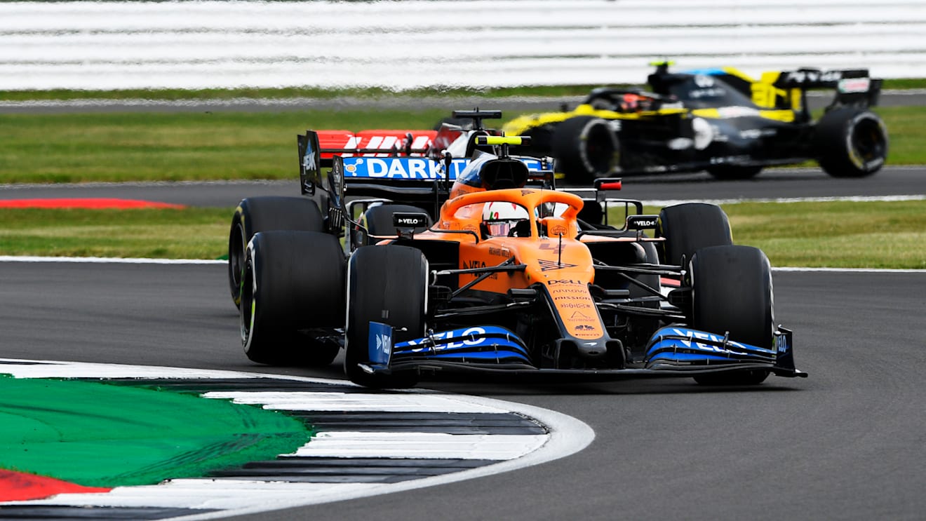 NORTHAMPTON, ENGLAND - AUGUST 02: Lando Norris of Great Britain driving the (4) McLaren F1 Team MCL35 Renault on track during the F1 Grand Prix of Great Britain at Silverstone on August 02, 2020 in Northampton, England. (Photo by Rudy Carezzevoli/Getty Images)