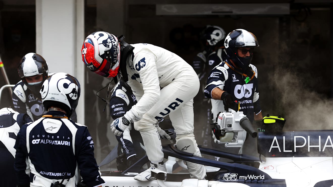 BUDAPEST, HUNGARY - JULY 19: Pierre Gasly of France driving the (10) Scuderia AlphaTauri AT01 Honda retires during the Formula One Grand Prix of Hungary at Hungaroring on July 19, 2020 in Budapest, Hungary. (Photo by Peter Fox/Getty Images)