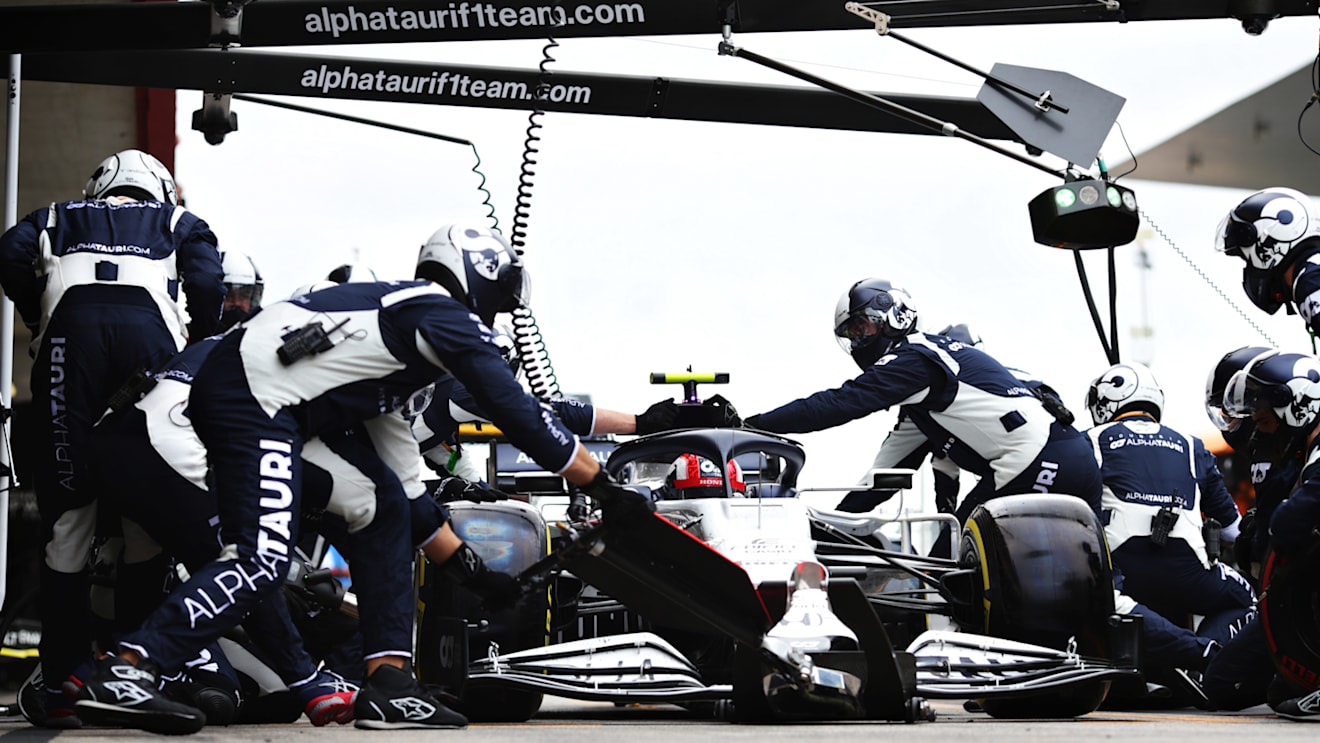 PORTIMAO, PORTUGAL - OCTOBER 25: Pierre Gasly of France driving the (10) Scuderia AlphaTauri AT01 Honda makes a pitstop during the F1 Grand Prix of Portugal at Autodromo Internacional do Algarve on October 25, 2020 in Portimao, Portugal. (Photo by Peter Fox/Getty Images)