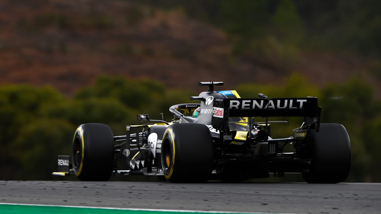 PORTIMAO, PORTUGAL - OCTOBER 25: Daniel Ricciardo of Australia driving the (3) Renault Sport Formula One Team RS20 on track during the F1 Grand Prix of Portugal at Autodromo Internacional do Algarve on October 25, 2020 in Portimao, Portugal. (Photo by Rudy Carezzevoli/Getty Images)