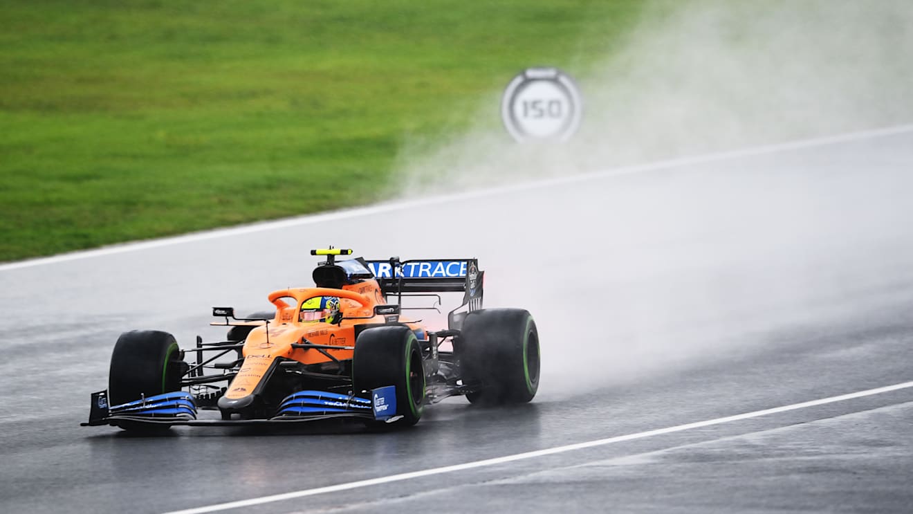 ISTANBUL, TURKEY - NOVEMBER 14: Lando Norris of Great Britain driving the (4) McLaren F1 Team MCL35 Renault on track during qualifyingahead of the F1 Grand Prix of Turkey at Intercity Istanbul Park on November 14, 2020 in Istanbul, Turkey. (Photo by Ozan Kose - Pool/Getty Images)