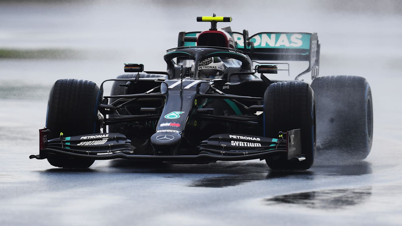 ISTANBUL, TURKEY - NOVEMBER 14: Valtteri Bottas of Finland driving the (77) Mercedes AMG Petronas F1 Team Mercedes W11 on track during qualifying ahead of the F1 Grand Prix of Turkey at Intercity Istanbul Park on November 14, 2020 in Istanbul, Turkey. (Photo by Clive Mason/Getty Images)