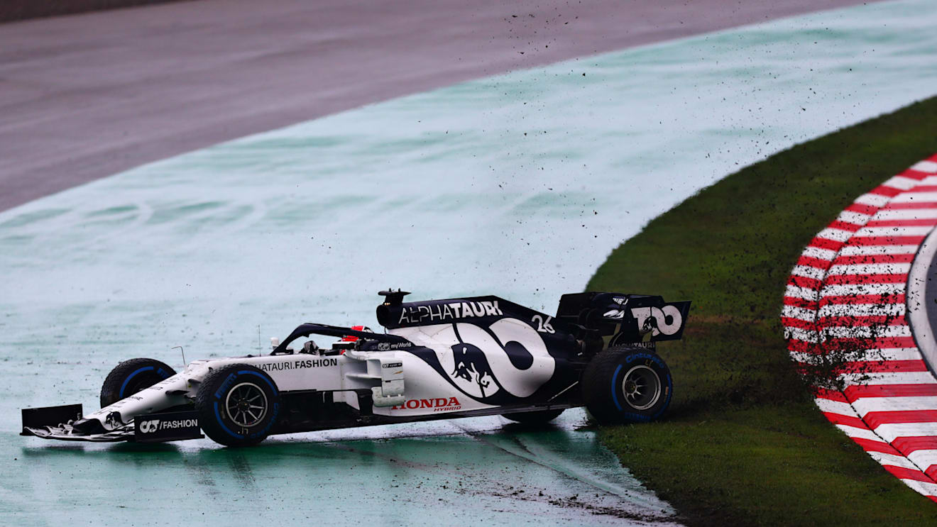 ISTANBUL, TURKEY - NOVEMBER 14: Daniil Kvyat of Russia driving the (26) Scuderia AlphaTauri AT01 Honda runs wide during qualifying ahead of the F1 Grand Prix of Turkey at Intercity Istanbul Park on November 14, 2020 in Istanbul, Turkey. (Photo by Dan Istitene - Formula 1/Formula 1 via Getty Images)