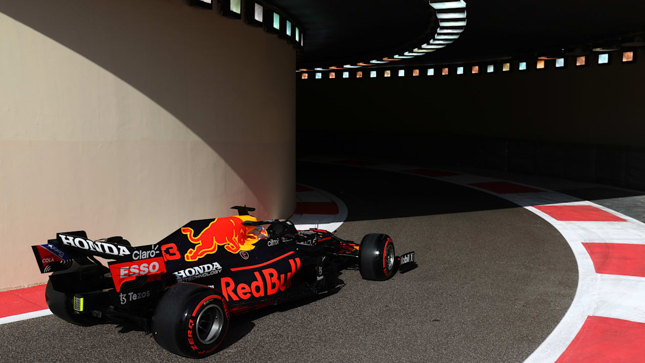 ABU DHABI, UNITED ARAB EMIRATES - DECEMBER 10: Max Verstappen of the Netherlands driving the (33) Red Bull Racing RB16B Honda during practice ahead of the F1 Grand Prix of Abu Dhabi at Yas Marina Circuit on December 10, 2021 in Abu Dhabi, United Arab Emirates. (Photo by Clive Rose/Getty Images)