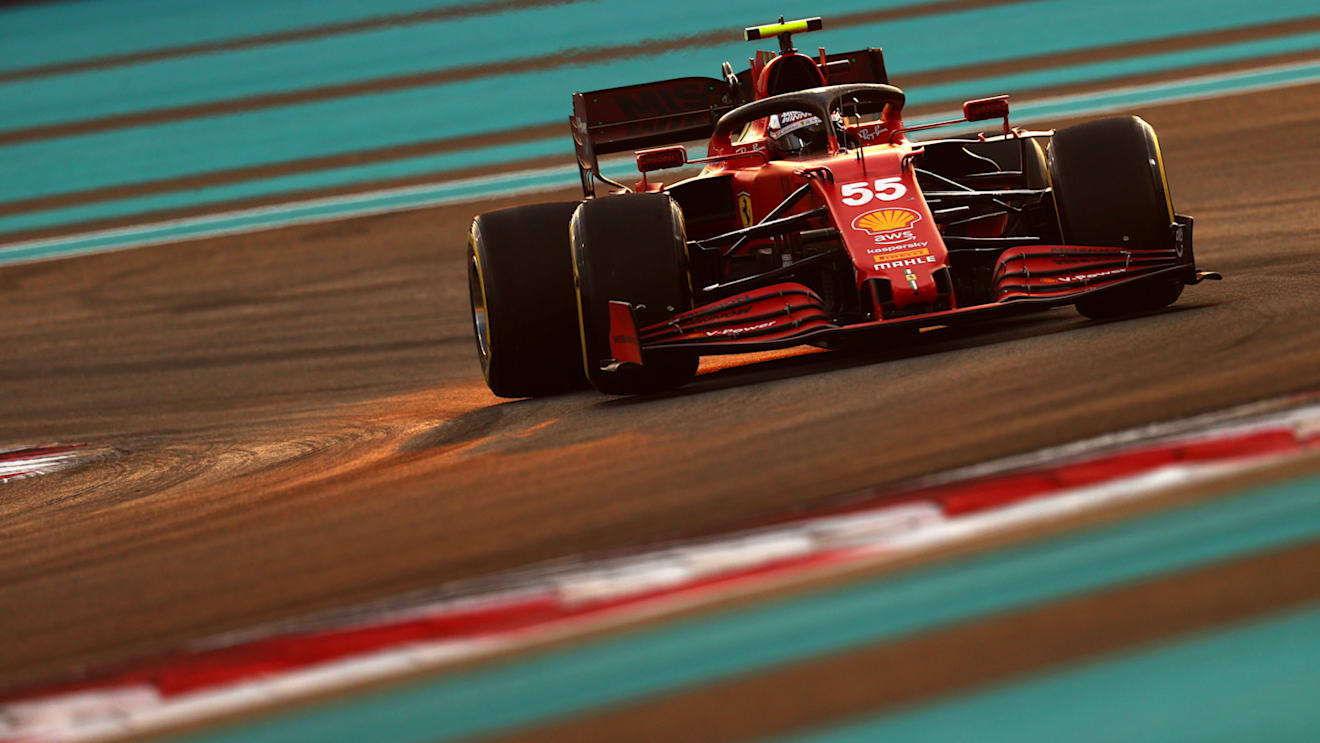 ABU DHABI, UNITED ARAB EMIRATES - DECEMBER 11: Carlos Sainz of Spain driving the (55) Scuderia Ferrari SF21 during qualifying ahead of the F1 Grand Prix of Abu Dhabi at Yas Marina Circuit on December 11, 2021 in Abu Dhabi, United Arab Emirates. (Photo by Clive Rose/Getty Images)