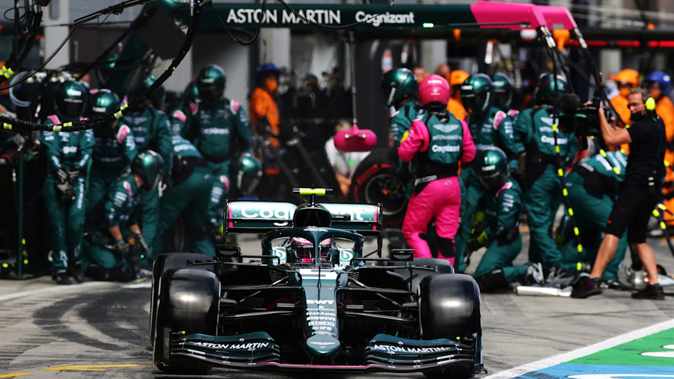 SPIELBERG, AUSTRIA - JULY 04: Sebastian Vettel of Germany driving the (5) Aston Martin AMR21 Mercedes makes a pitstop during the F1 Grand Prix of Austria at Red Bull Ring on July 04, 2021 in Spielberg, Austria. (Photo by Peter Fox/Getty Images)