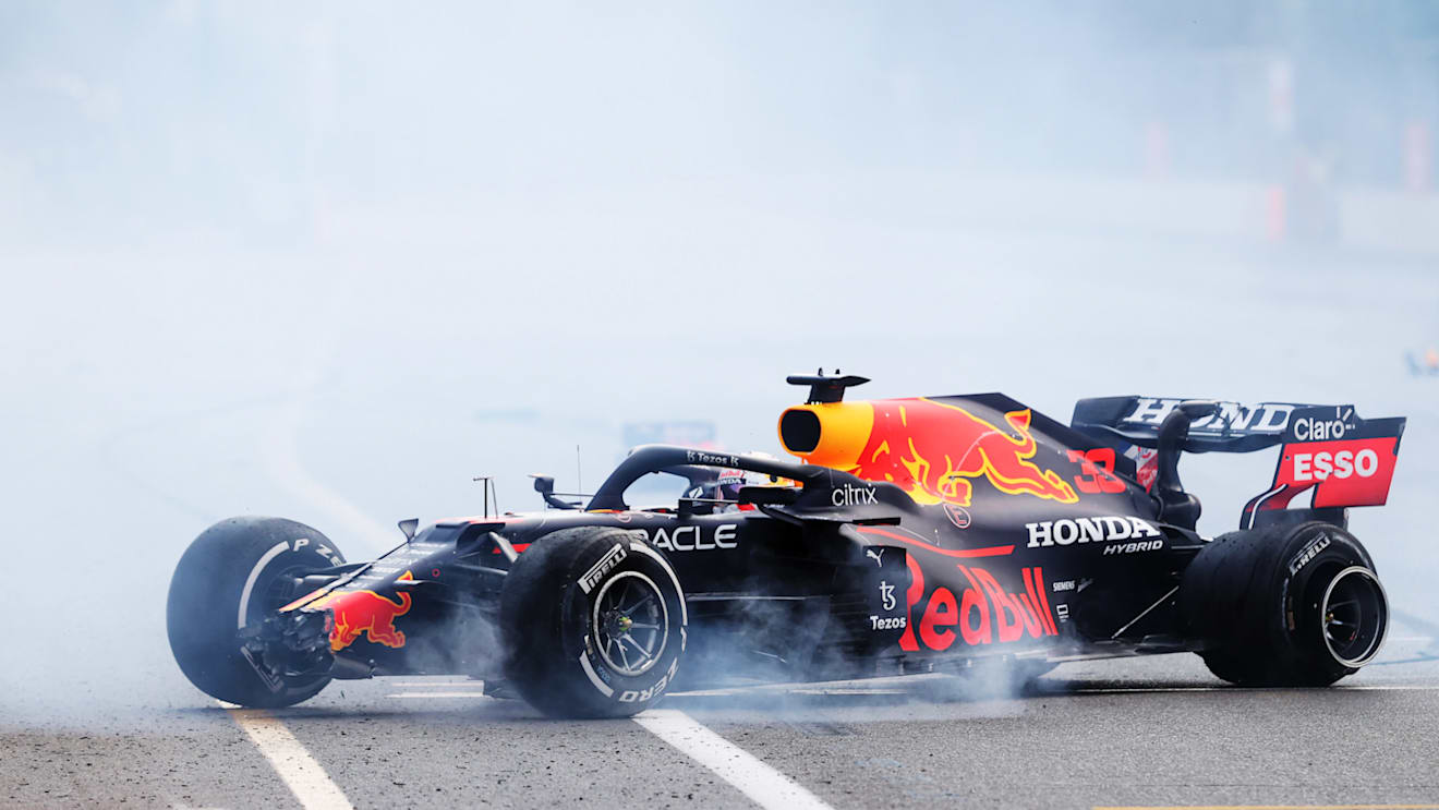 BAKU, AZERBAIJAN - JUNE 06: Max Verstappen of the Netherlands driving the (33) Red Bull Racing RB16B Honda crashes during the F1 Grand Prix of Azerbaijan at Baku City Circuit on June 06, 2021 in Baku, Azerbaijan. (Photo by Clive Rose/Getty Images)