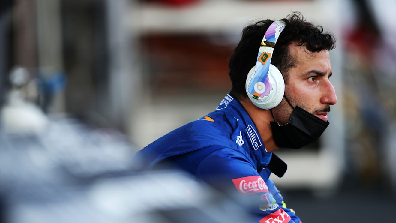 BAKU, AZERBAIJAN - JUNE 06: Daniel Ricciardo of Australia and McLaren F1 looks on from the pitlane during a red flag period during the F1 Grand Prix of Azerbaijan at Baku City Circuit on June 06, 2021 in Baku, Azerbaijan. (Photo by Peter Fox/Getty Images)