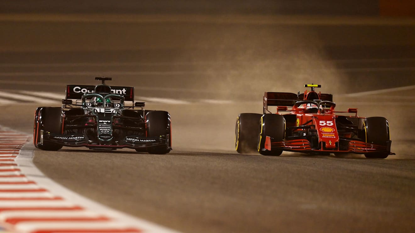 Stroll (L) and Sainz (R) have a mini duel in the desert