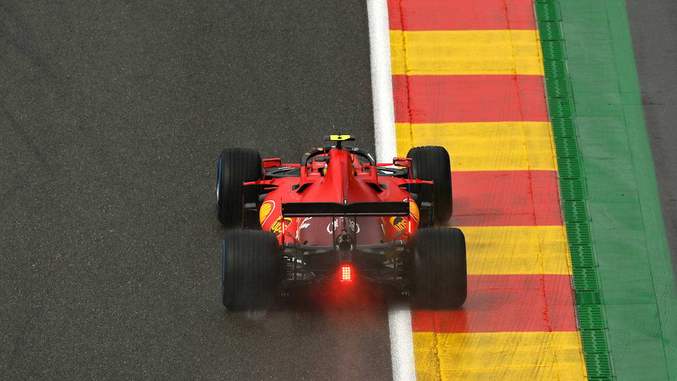 SPA, BELGIUM - AUGUST 28: Carlos Sainz of Spain driving the (55) Scuderia Ferrari SF21 during qualifying ahead of the F1 Grand Prix of Belgium at Circuit de Spa-Francorchamps on August 28, 2021 in Spa, Belgium. (Photo by Dan Mullan/Getty Images)