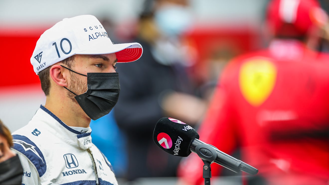 IMOLA, ITALY - APRIL 17: Pierre Gasly of Scuderia AlphaTauri and France  qualifying ahead of the F1 Grand Prix of Emilia Romagna at Autodromo Enzo e Dino Ferrari on April 17, 2021 in Imola, Italy. (Photo by Peter Fox/Getty Images)