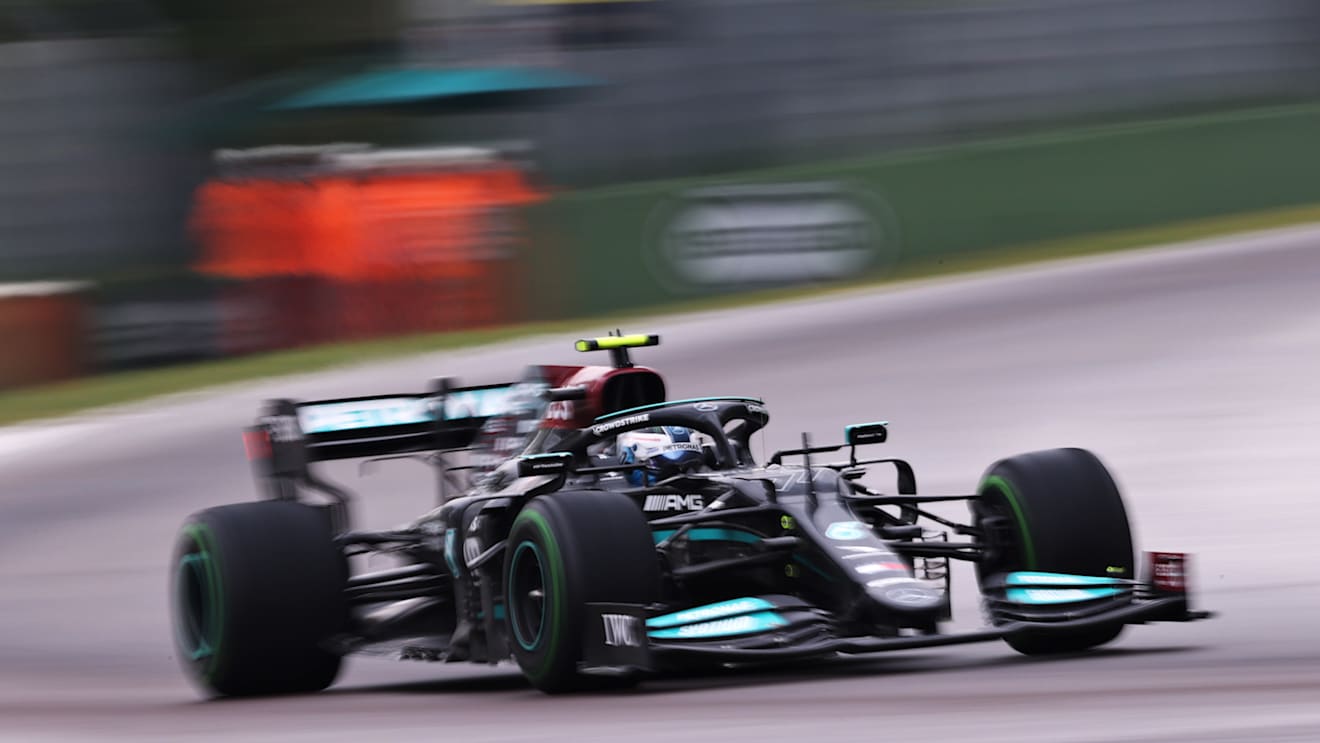 IMOLA, ITALY - APRIL 18: Valtteri Bottas of Finland driving the (77) Mercedes AMG Petronas F1 Team Mercedes W12 on track during the F1 Grand Prix of Emilia Romagna at Autodromo Enzo e Dino Ferrari on April 18, 2021 in Imola, Italy. (Photo by Lars Baron/Getty Images)